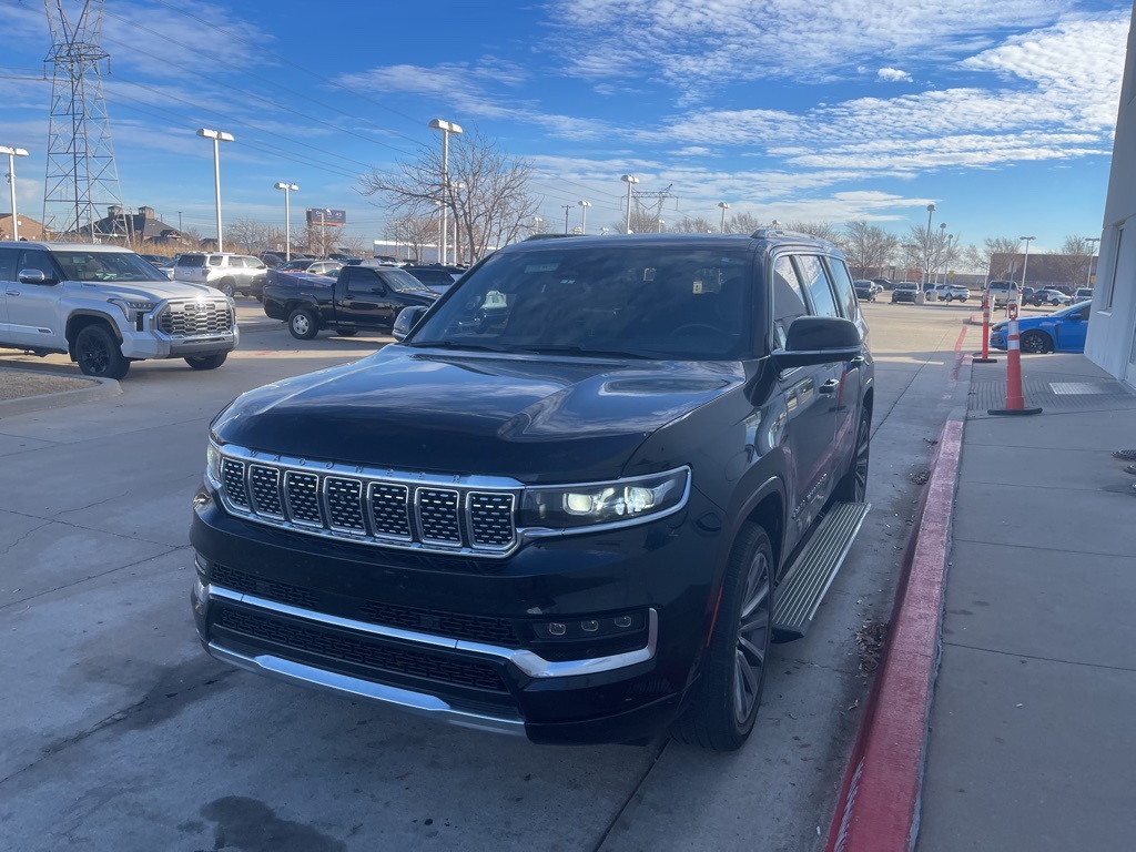 2022 Jeep Grand Wagoneer Series II's photo
