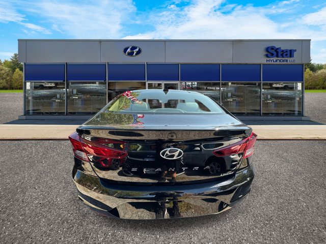 2020 Hyundai Elantra Limited photo 3