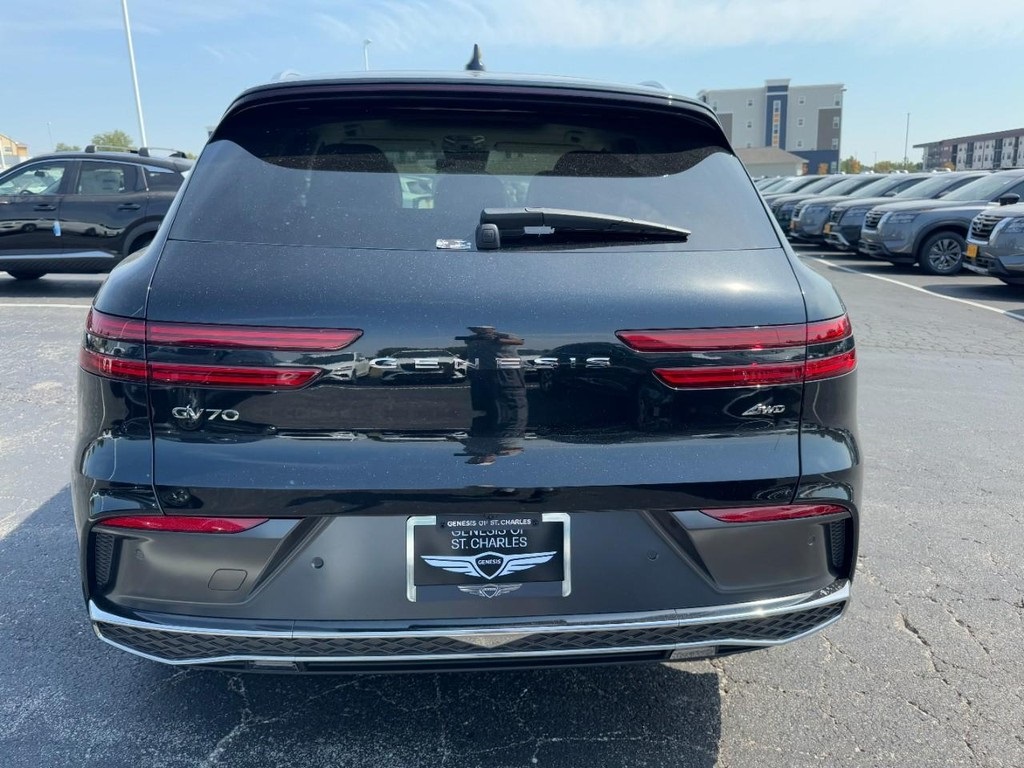 2026 Genesis GV70 2.5T Select photo 4