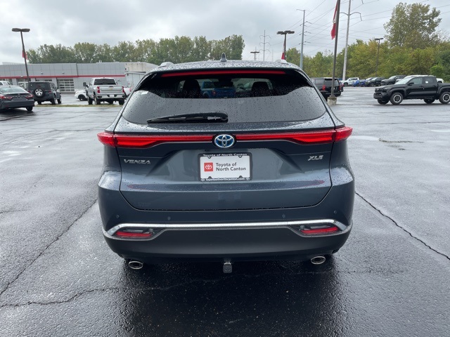 2023 Toyota Venza XLE photo 4