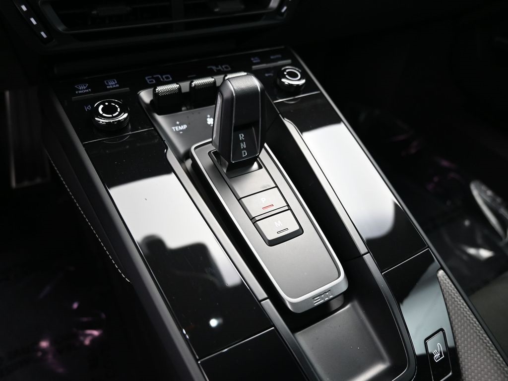 2024 Porsche 911 4 GTS photo 20
