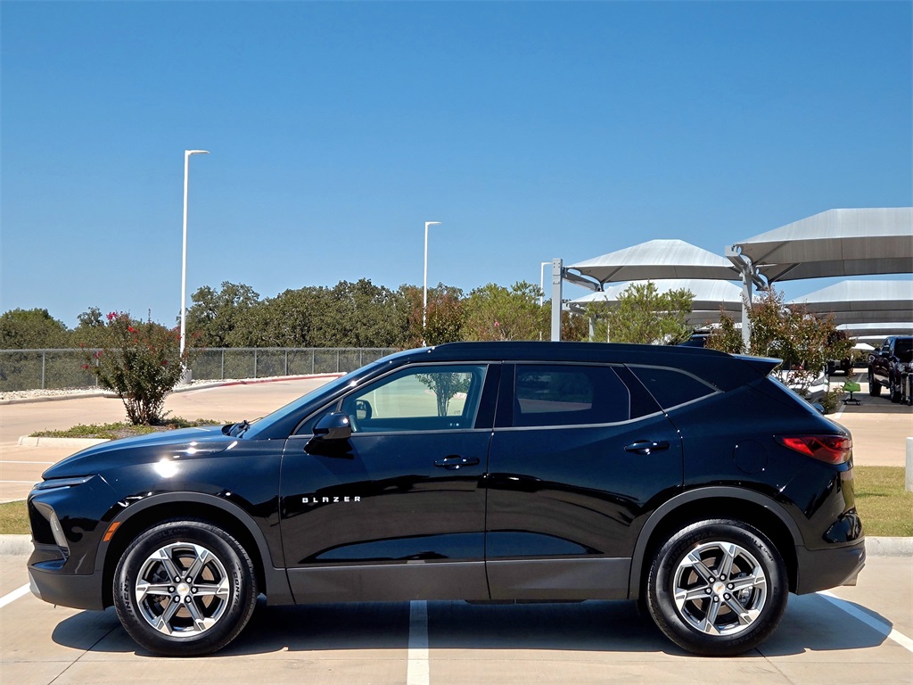 2023 Chevrolet Blazer 2LT photo 4
