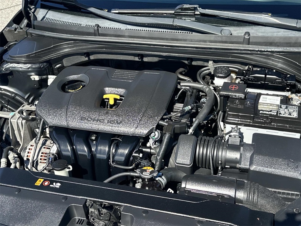 2020 Hyundai Elantra SEL photo 12
