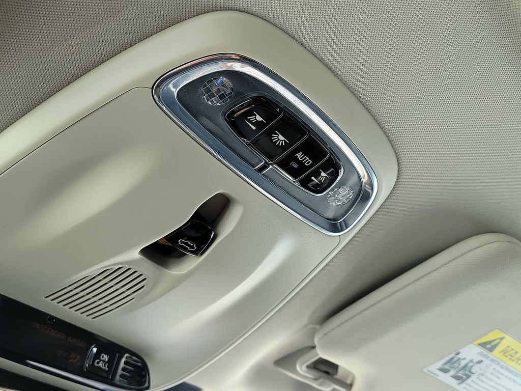 2021 Volvo XC90 T6 Momentum photo 25