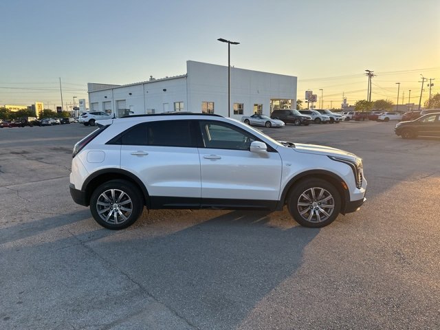 2023 Cadillac XT4 Sport photo 4