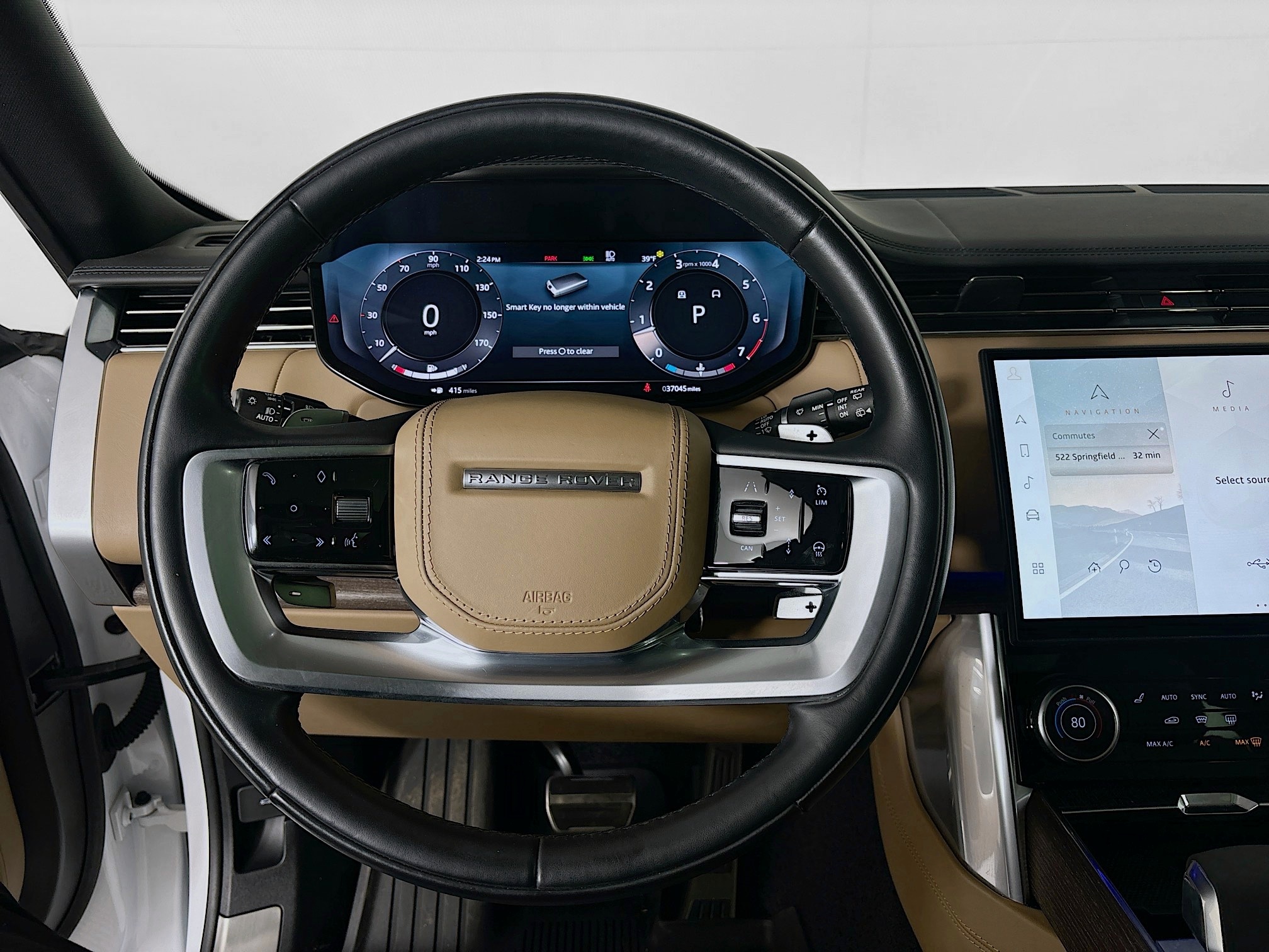 2023 Land Rover Range Rover SE photo 12
