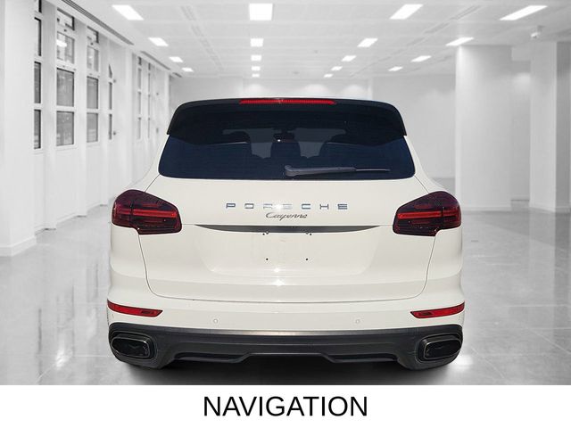 2016 Porsche Cayenne Base photo 3