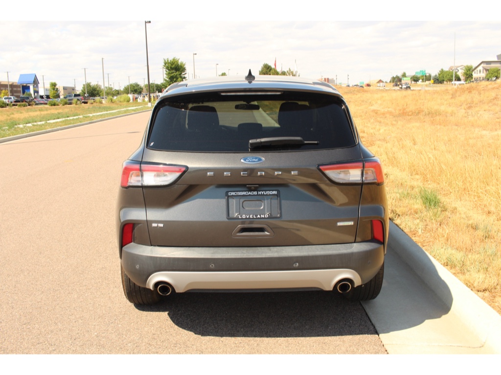 2020 Ford Escape SE photo 3