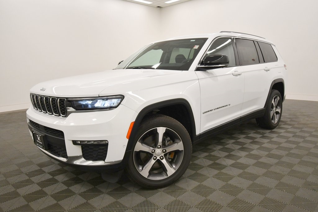 Used 2023 Jeep Grand Cherokee L Limited with VIN 1C4RJKBG1P8789717 for sale in Rochester, Minnesota