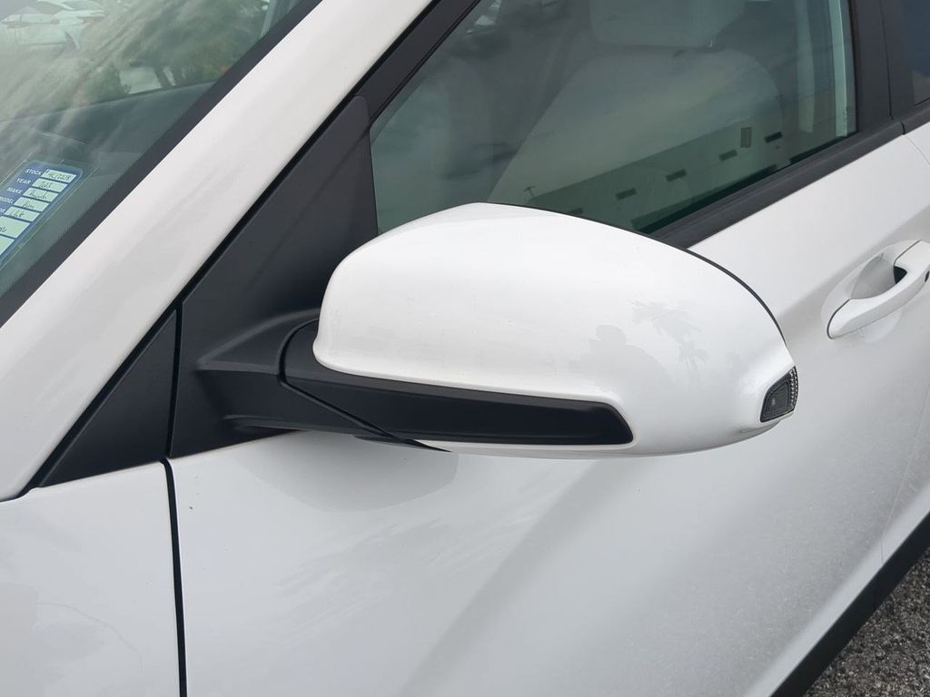2023 Hyundai Kona SEL photo 12