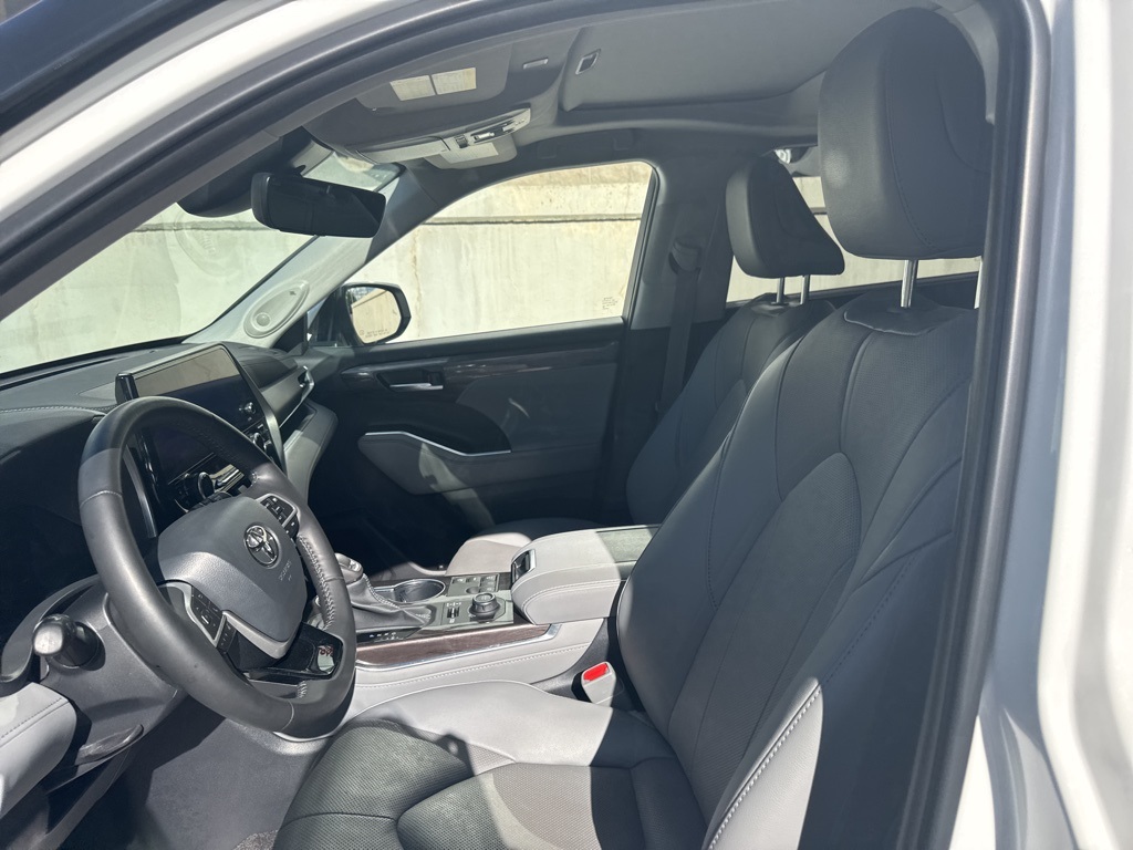 2023 Toyota Highlander Limited Platinum XLE XSE photo 12