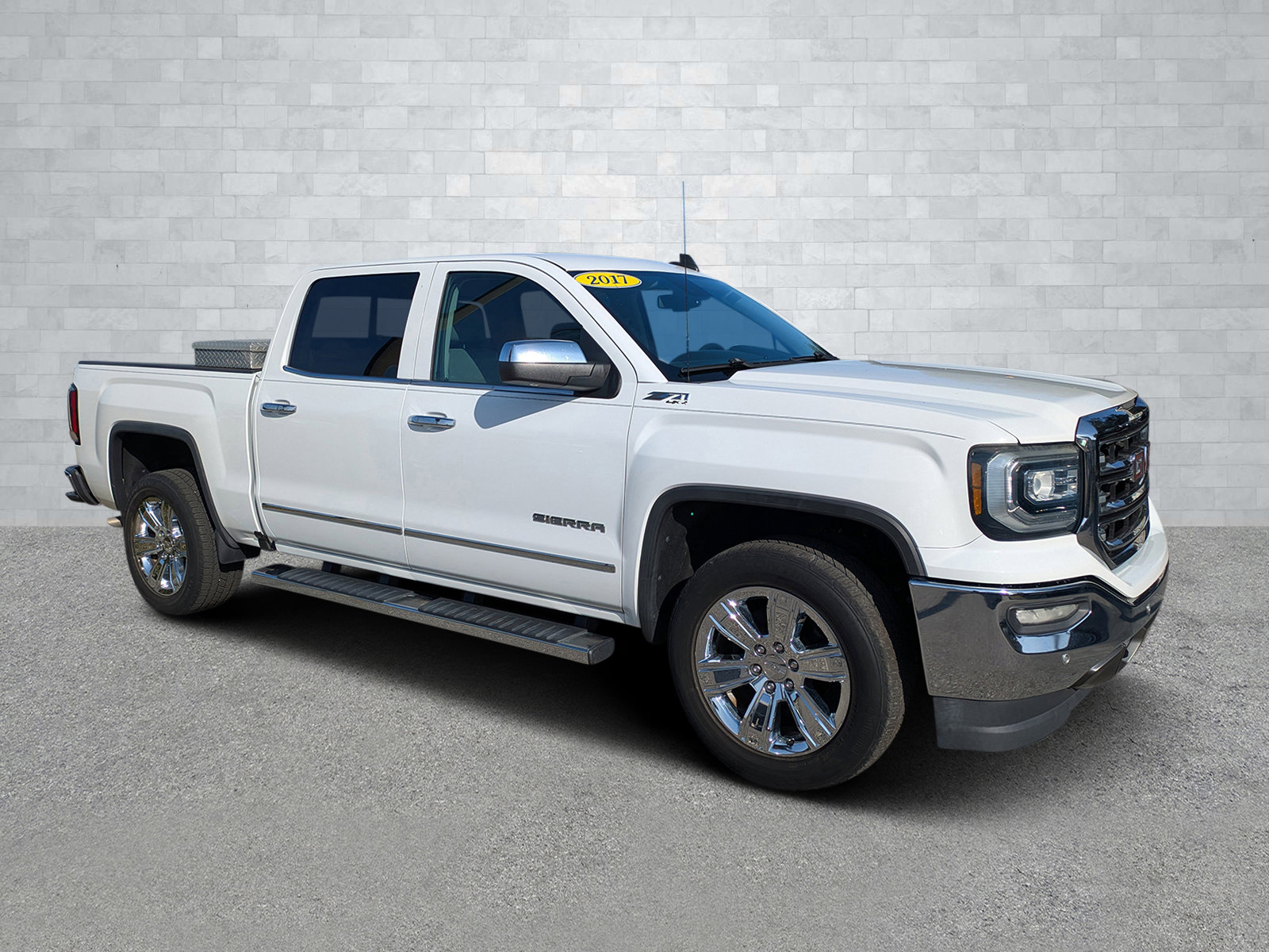 2017 GMC Sierra 1500 SLT's photo