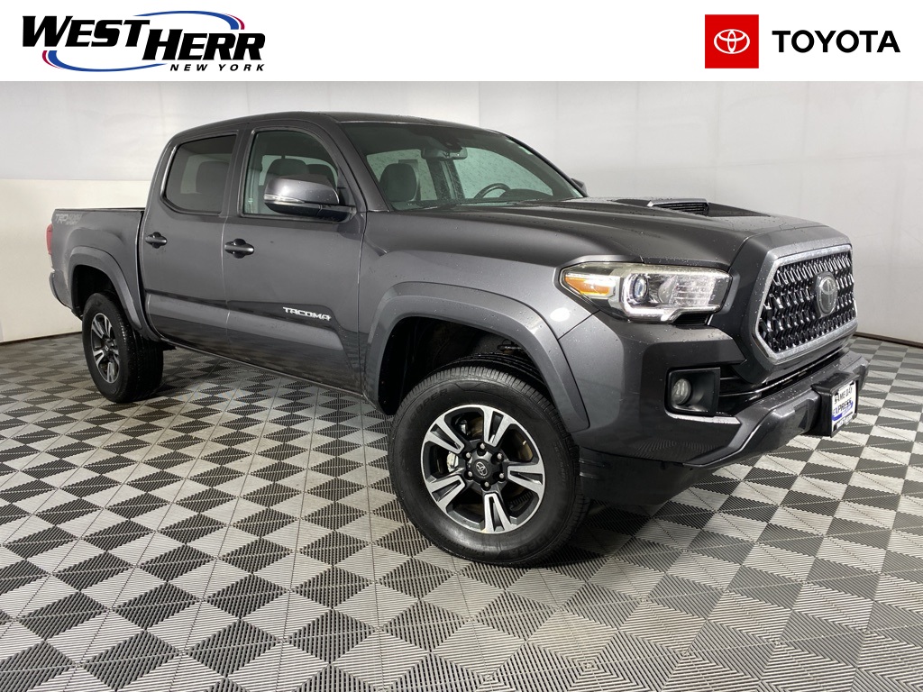 2018 Toyota Tacoma TRD Sport's photo