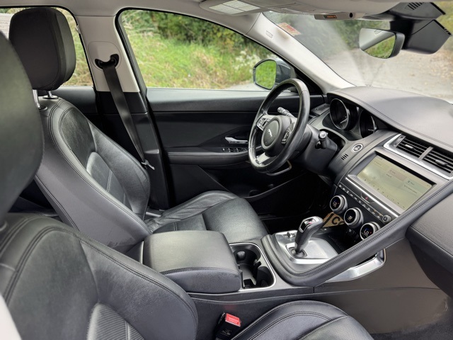 2018 Jaguar E-PACE S photo 21