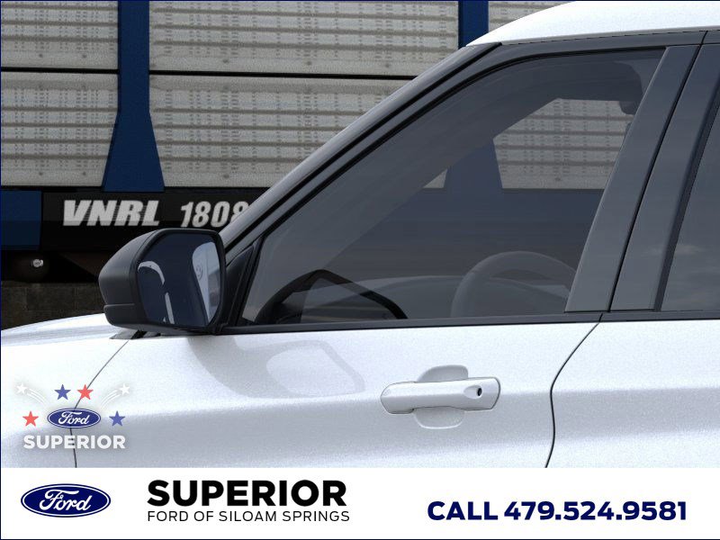 2025 Ford Explorer photo 16