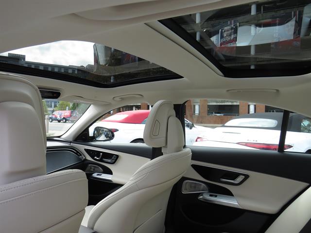 2025 Mercedes Benz E 350 4MATIC photo 21