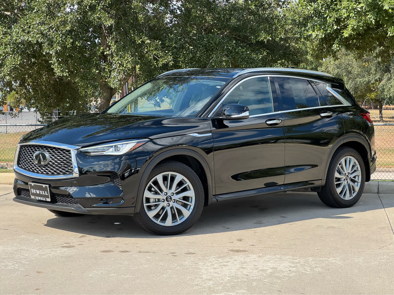 2024 INFINITI QX50 Luxe's photo