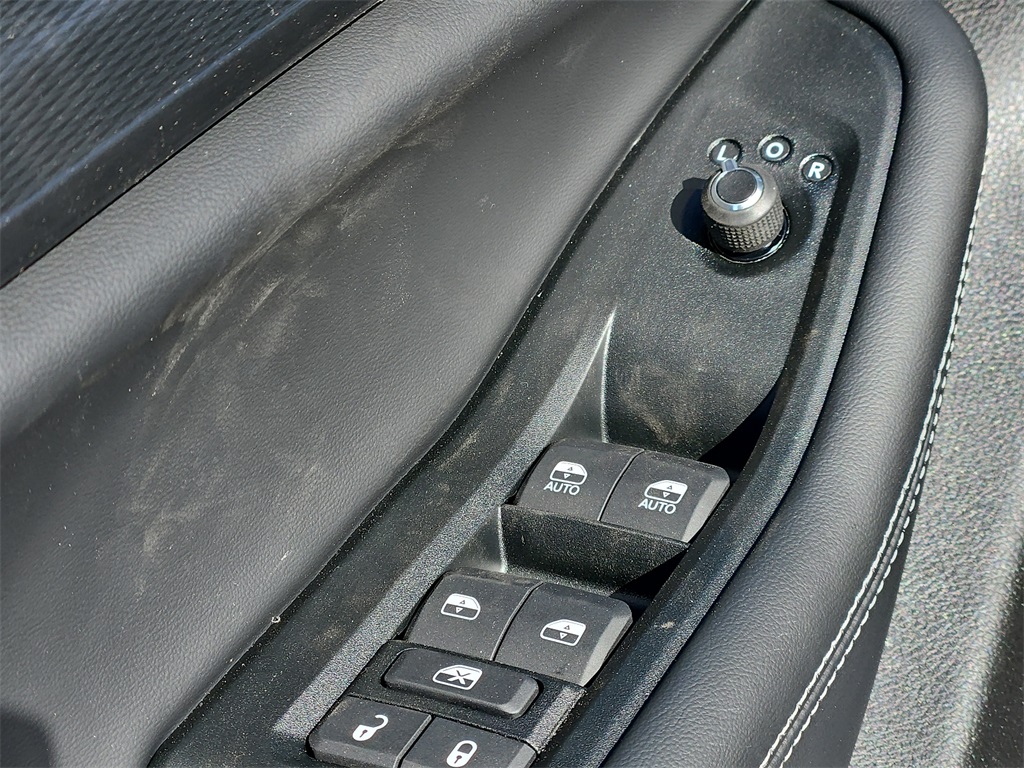 2025 Jeep Grand Cherokee Altitude photo 12