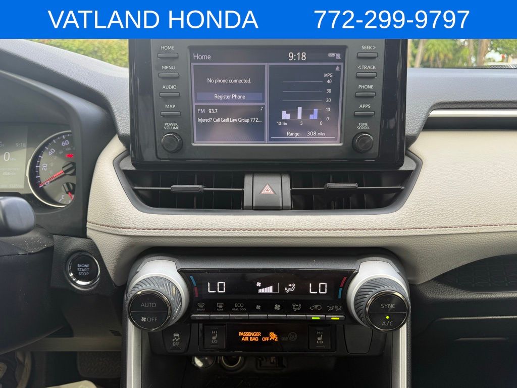2019 Toyota RAV4 XLE photo 16