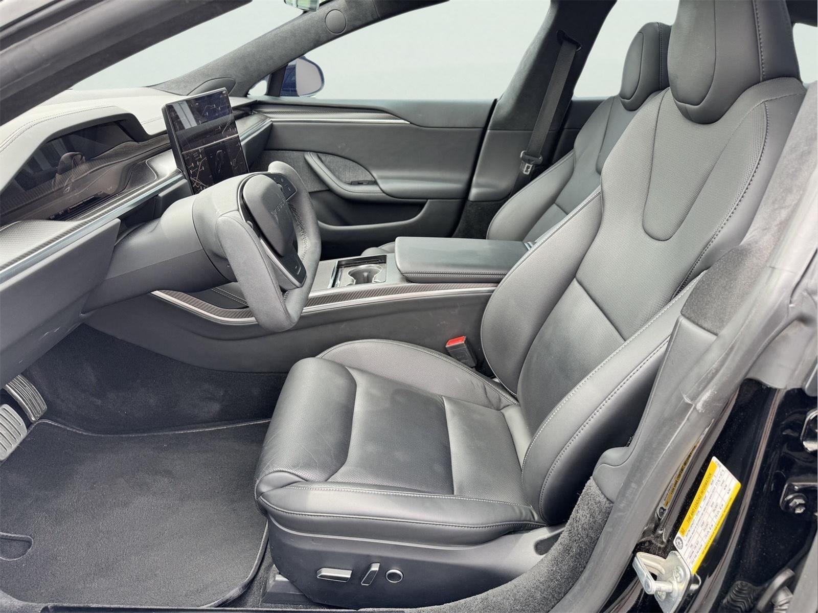 2022 Tesla Model S Plaid photo 9