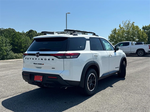2025 Nissan Pathfinder Rock Creek photo 4