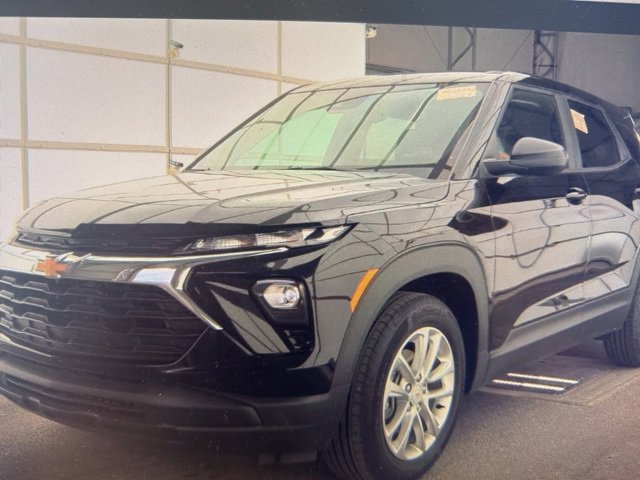 2025 Chevrolet Trailblazer LS photo 4