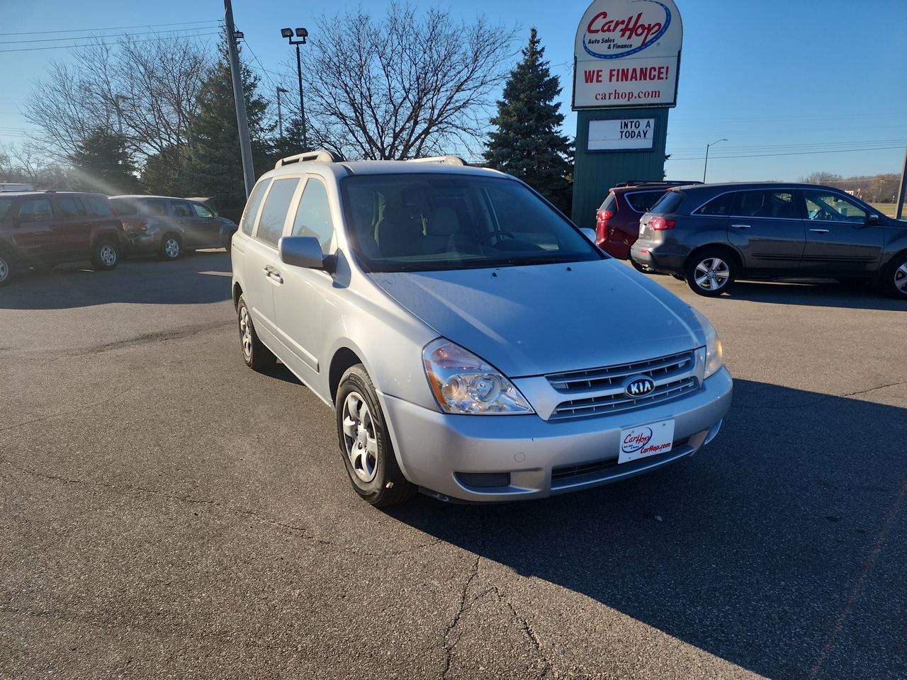 2009 Kia Sedona Base's photo