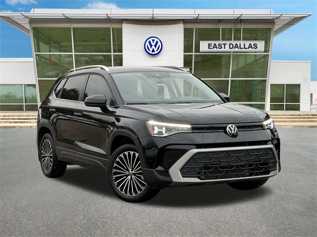 2025 Volkswagen Taos SE's photo