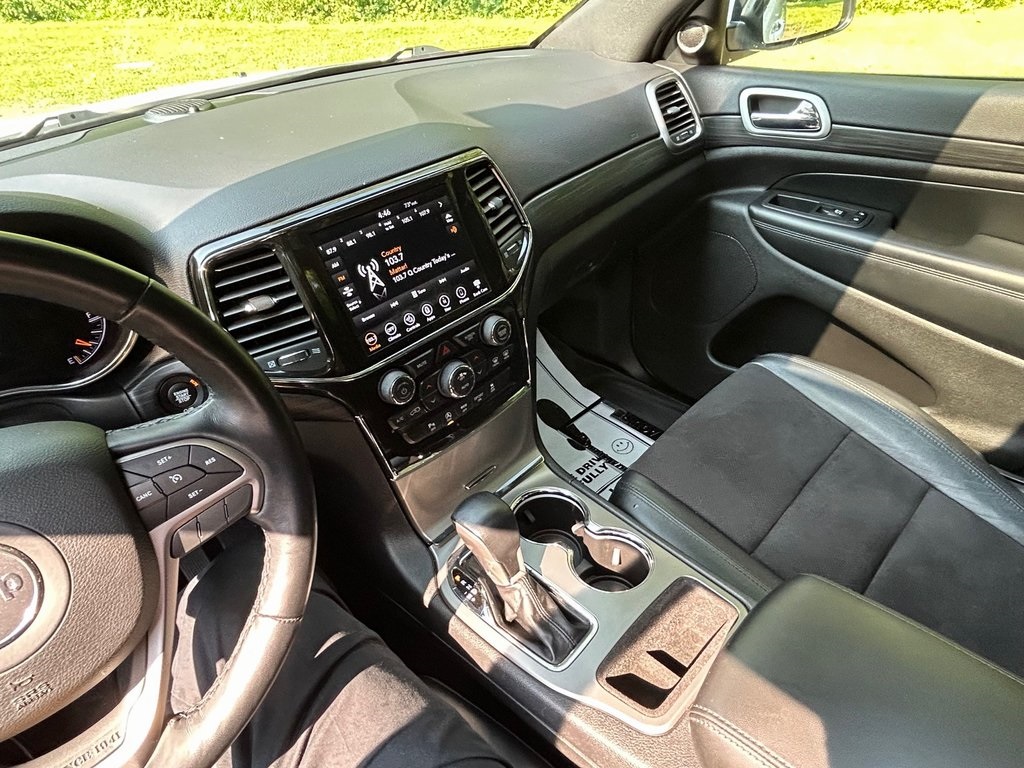 2021 Jeep Grand Cherokee Laredo X photo 10