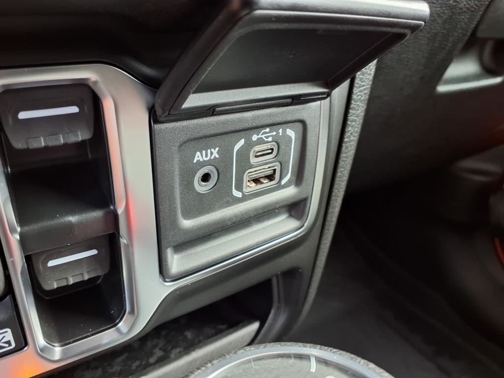 2025 Jeep Wrangler Sport S photo 18