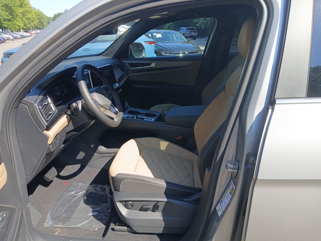 2026 Volkswagen Atlas Cross Sport SE photo 9