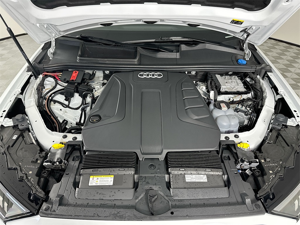 2023 Audi Q7 45 Premium Plus photo 30