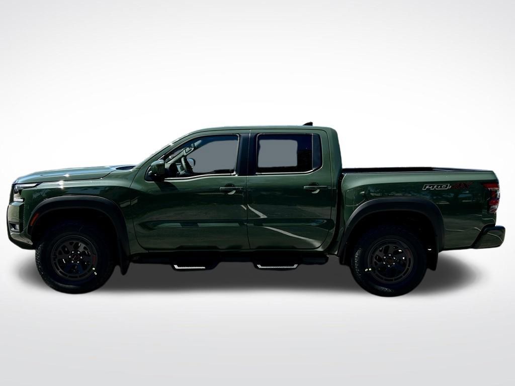 2025 Nissan Frontier PRO-4X photo 3