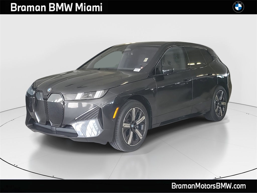 2026 BMW iX 45's photo