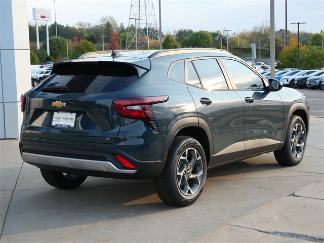 2026 Chevrolet Trax LT photo 2