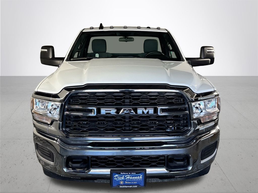 2024 Ram 3500 Tradesman photo 3