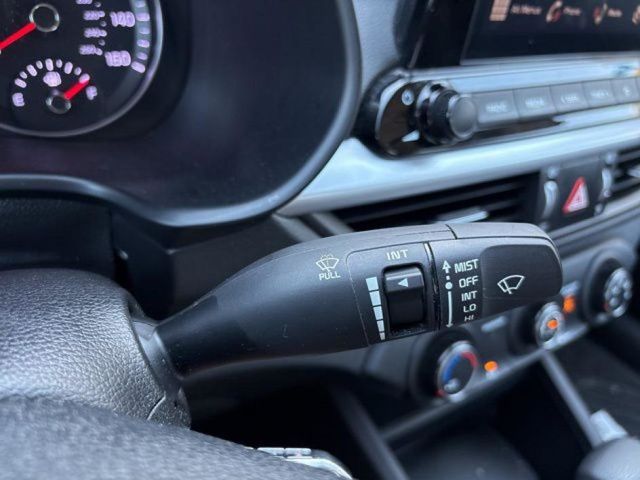 2023 Kia Forte LXS photo 15