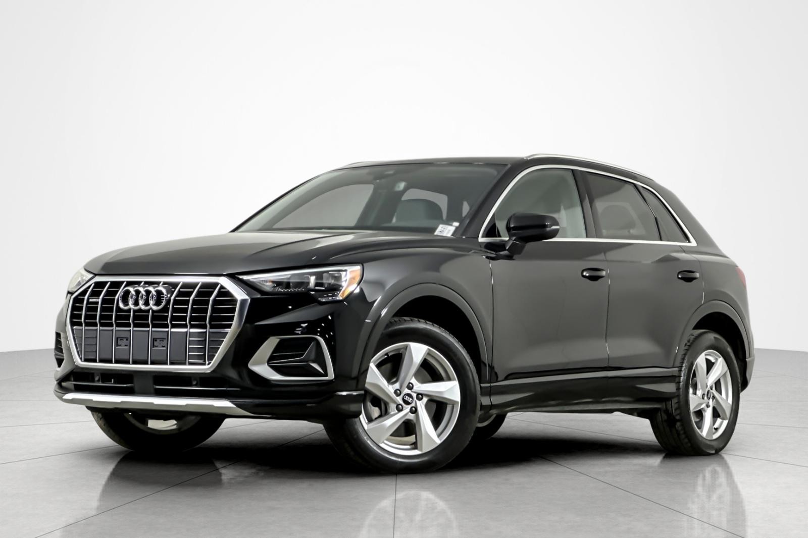 2022 Audi Q3 Premium