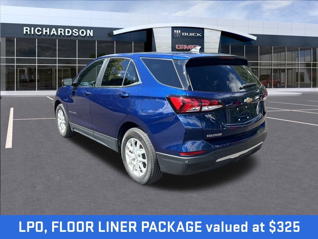 2022 Chevrolet Equinox LT photo 3