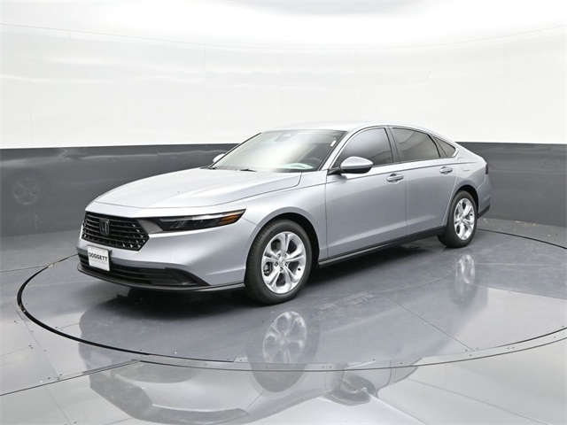 2025 Honda Accord LX's photo