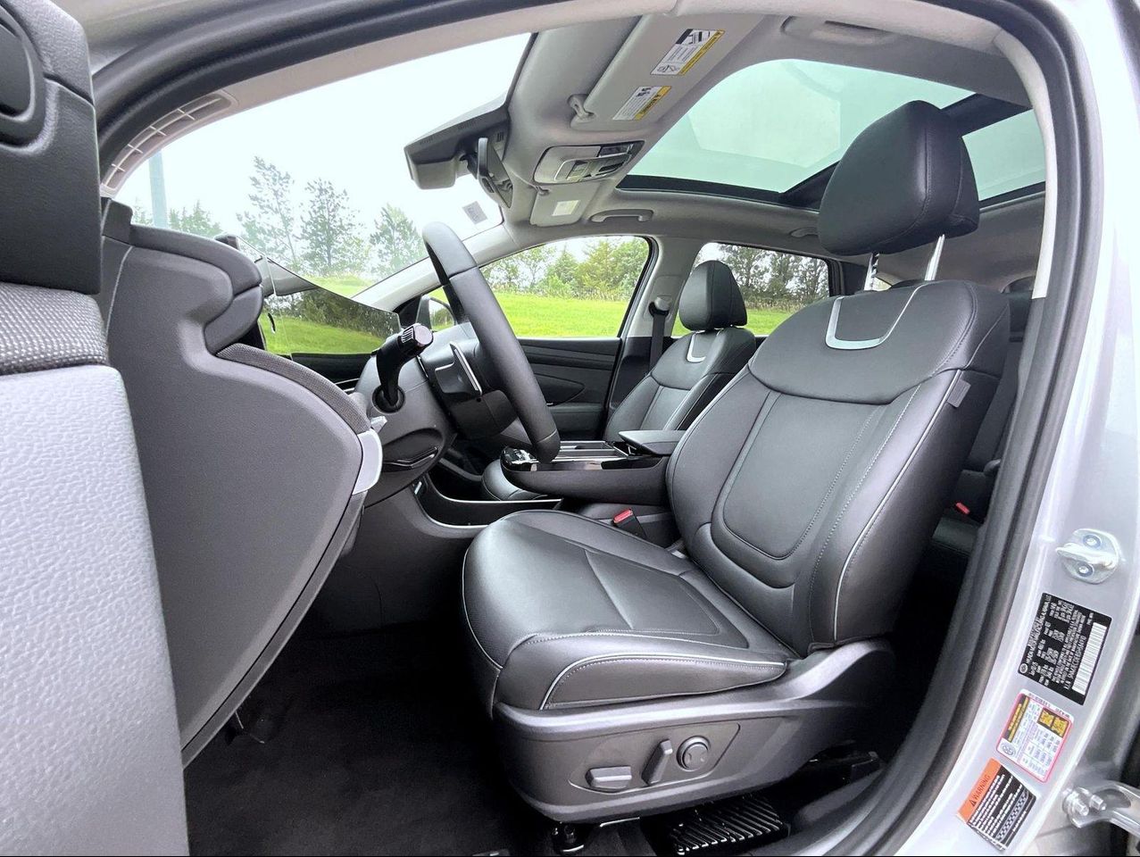 2025 Hyundai Tucson Limited photo 10