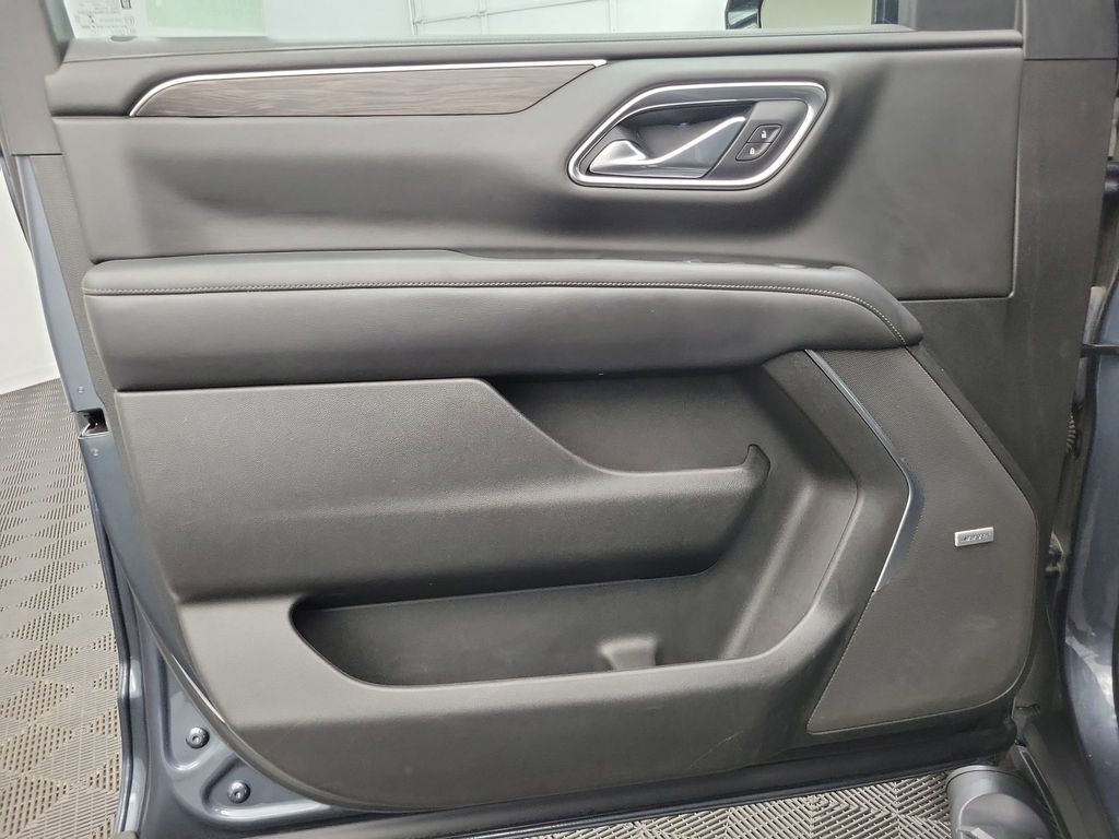 2021 Chevrolet Suburban 1500 Z71 photo 16