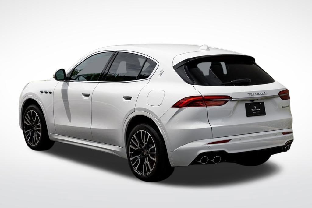 2025 Maserati Grecale photo 3