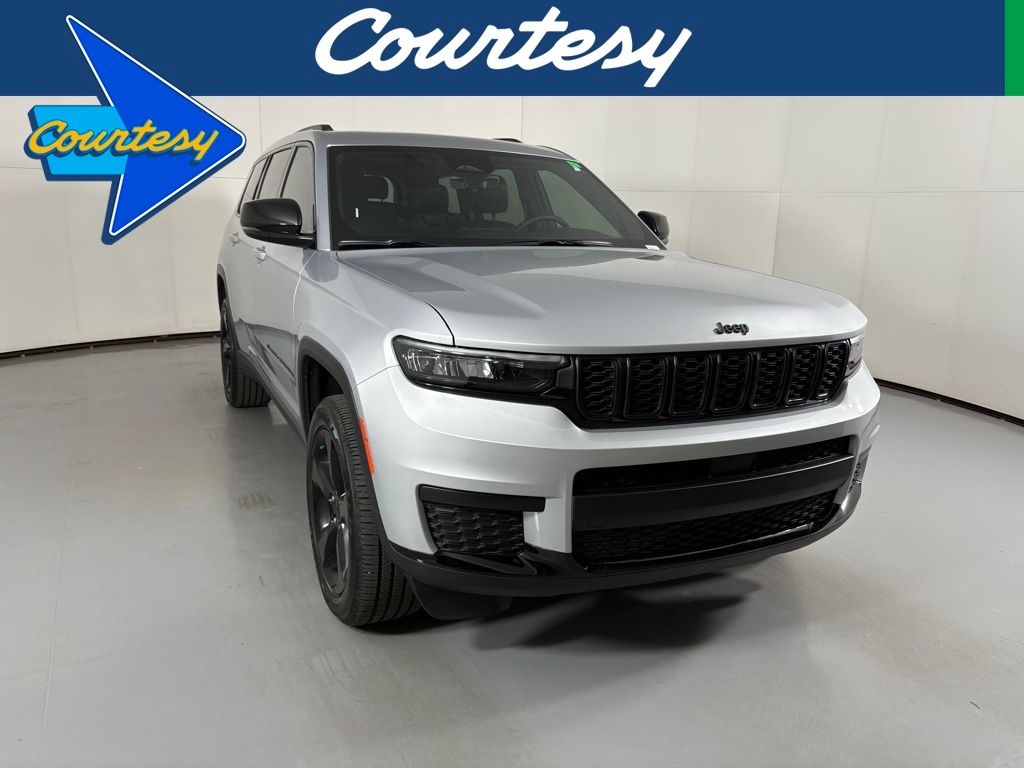 2025 Jeep Grand Cherokee L Altitude's photo