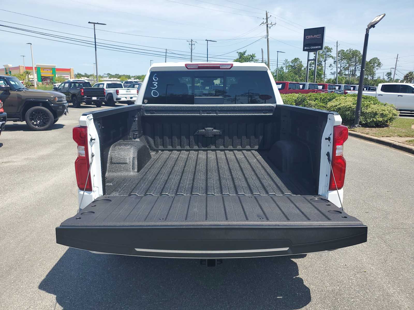 2025 Chevrolet Silverado 1500 RST photo 4