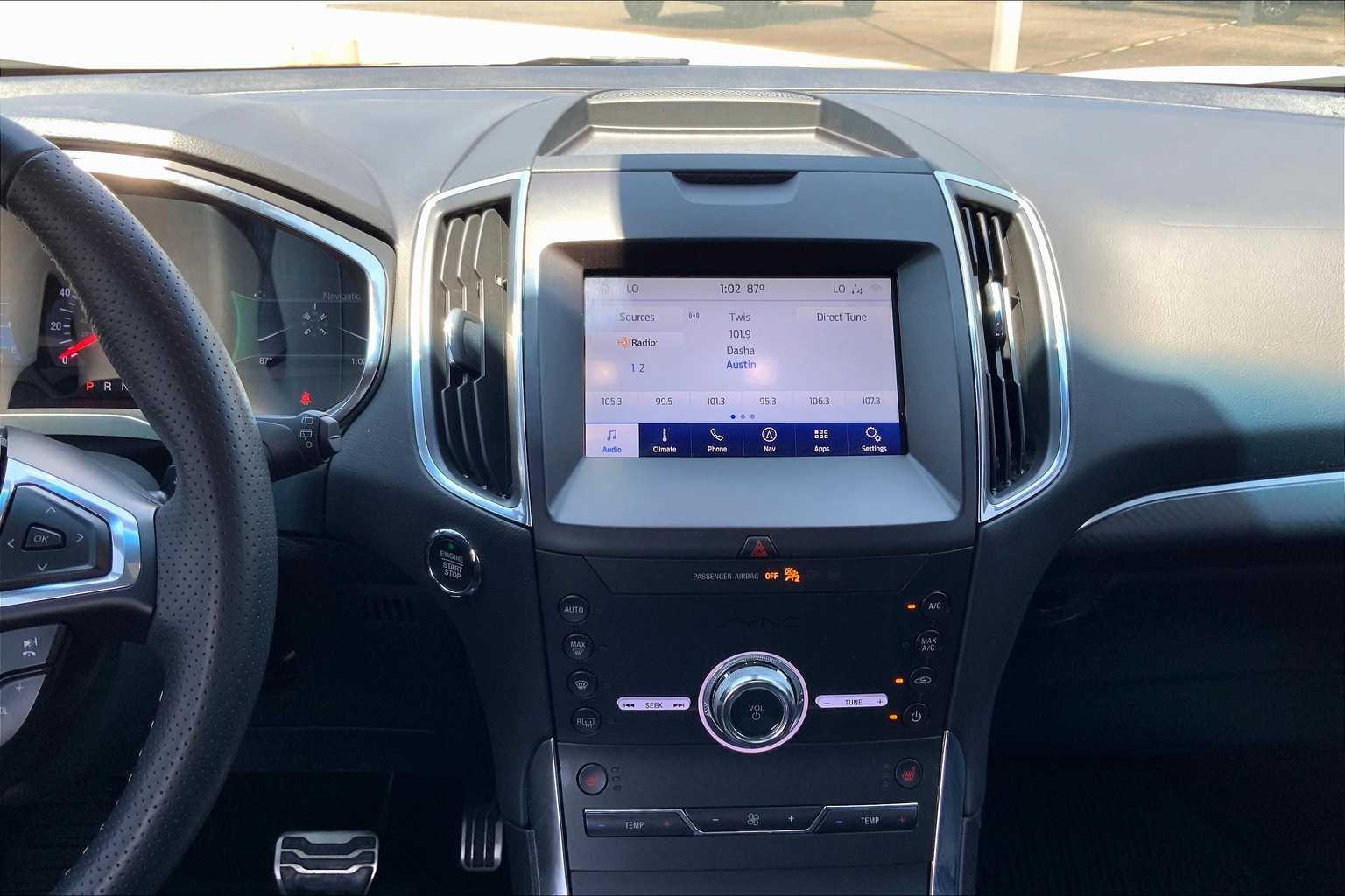 2020 Ford Edge ST photo 6