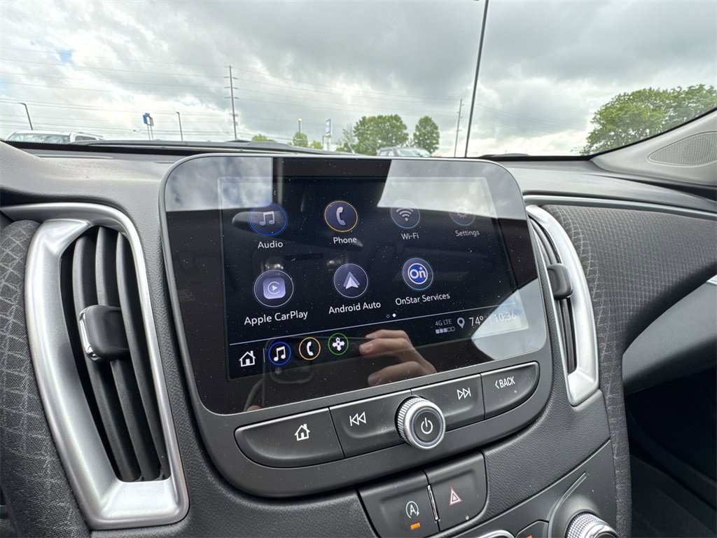 2025 Chevrolet Malibu LS photo 17