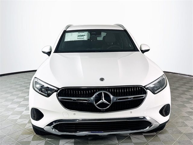 2025 Mercedes Benz GLC 300 4MATIC photo 2
