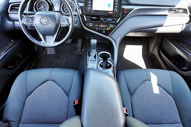 2023 Toyota Camry LE photo 18