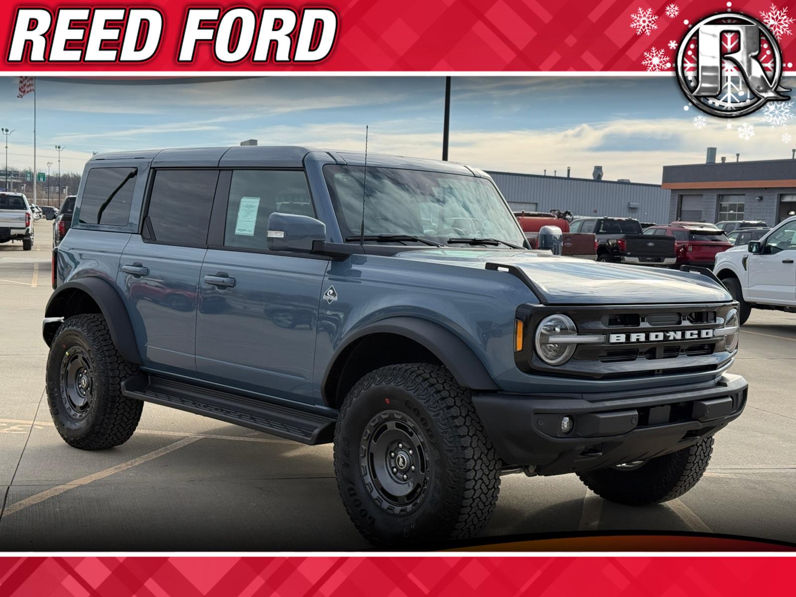 2025 Ford Bronco 4-Door Outer Banks's photo